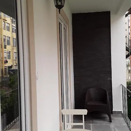 Shades Of Grey - * Lisbon